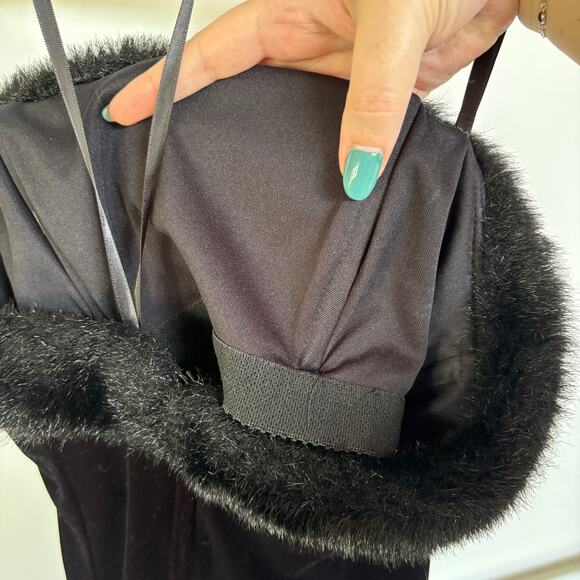 Tadashi Vintage Black Velvet Strapless Top Faux Fur Trim Winter Formal Size 4 - Picture 8 of 11